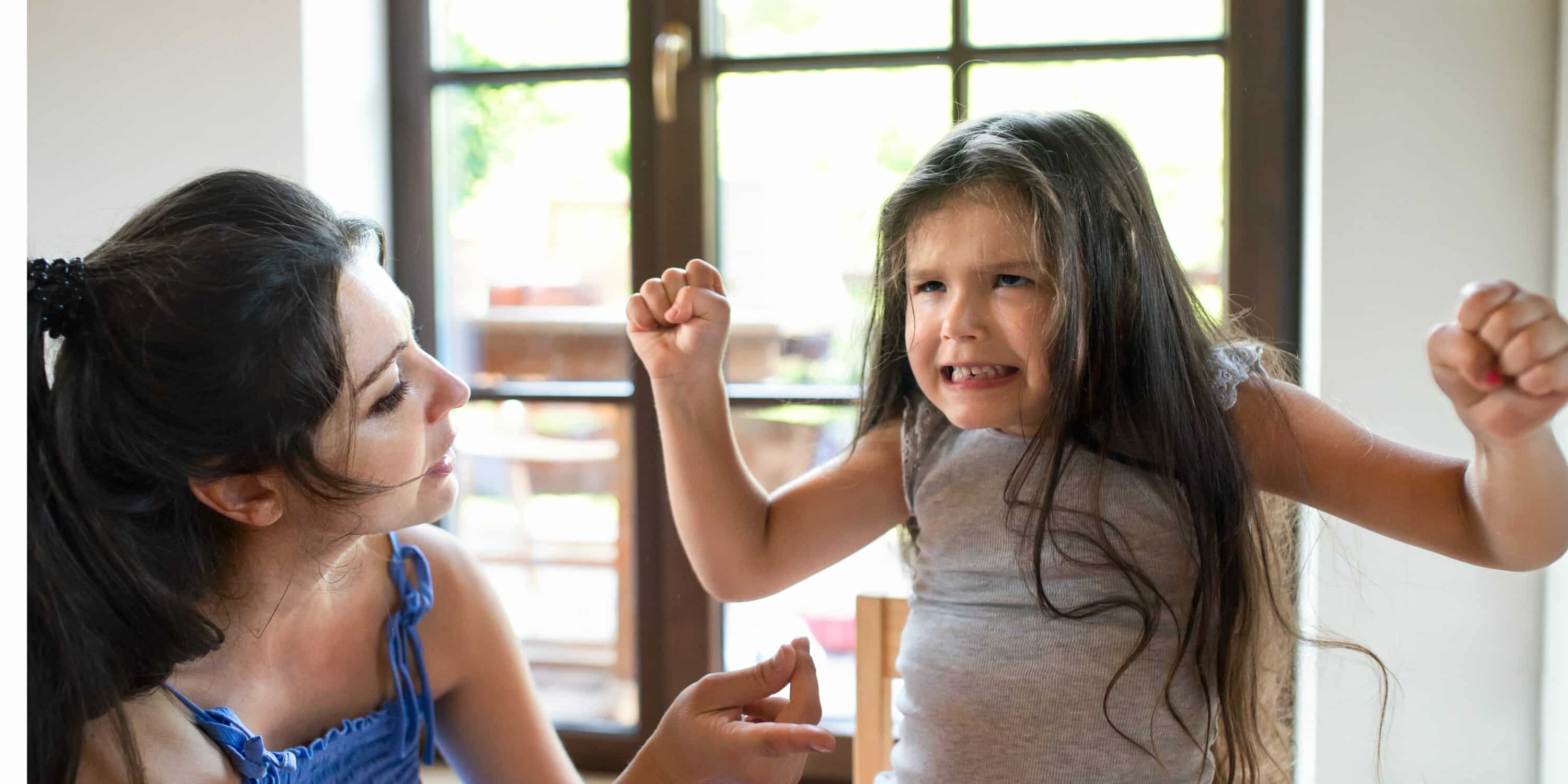 Ist mein Kind ein Schreibaby? Baby schreit ständig -gefuehlvolle_Familien